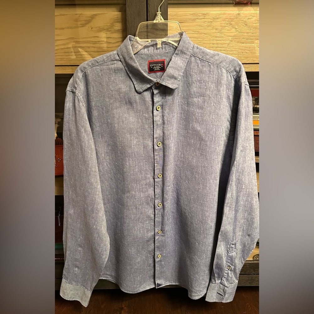 UNTUCKit Men's Chambray Linen Shirt